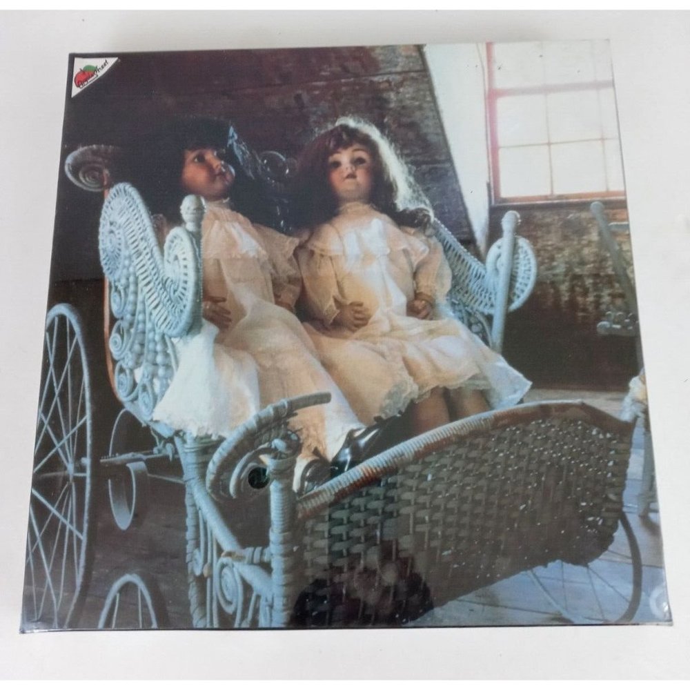 New Vintage 1987 Apple Street Heirlooms 550 Piece Puzzle Sealed